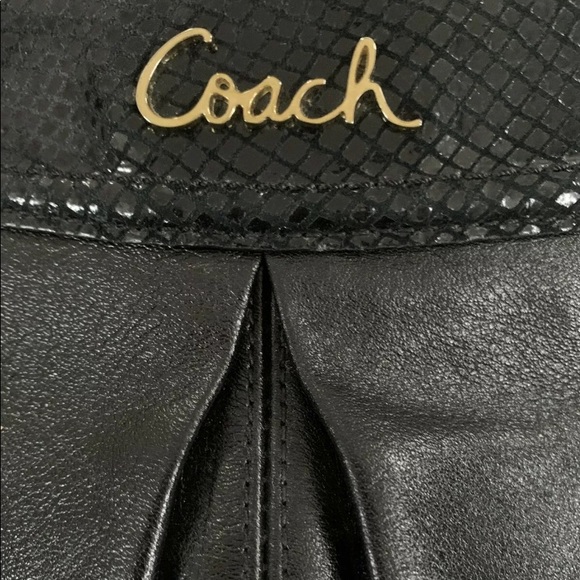 EUC Women’s Black Leather Coach Handbag - Picture 2 of 5